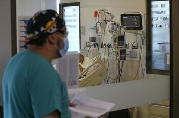 Reporte Covid-19 en Chile: Se registran más de 24 mil casos activos y positividad llega al 7%