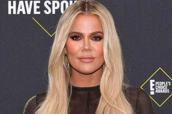 FOTOS| Khloé Kardashian es fuertemente criticada por posar en una camilla con su hijo recién nacido