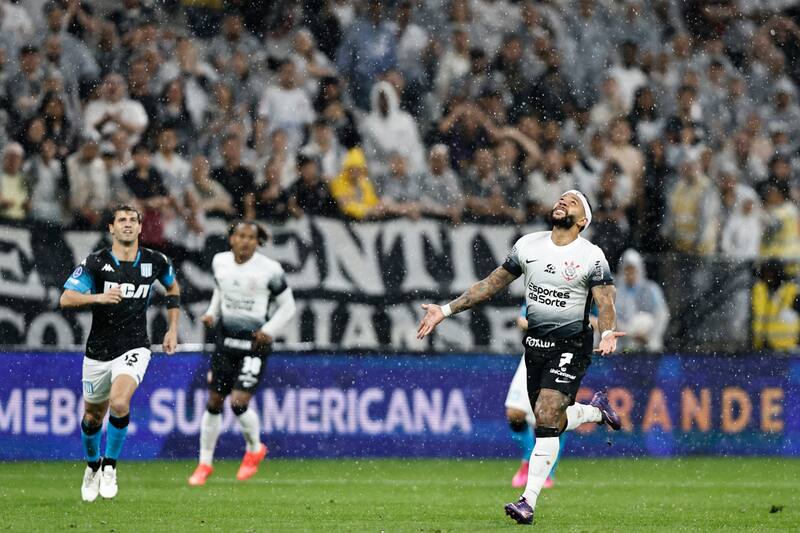 Corinthians igualó 2-2 con Racing en la ida de semifinales de Copa Sudamericana, disputada en Brasil. (Foto: EFE)