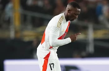 ¡Atención La Roja!: Advíncula tendría una nueva posición en Perú para el debut en Copa América