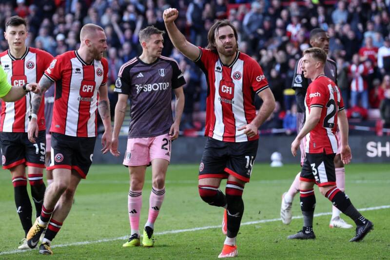 Ben Brereton ante el Fulham