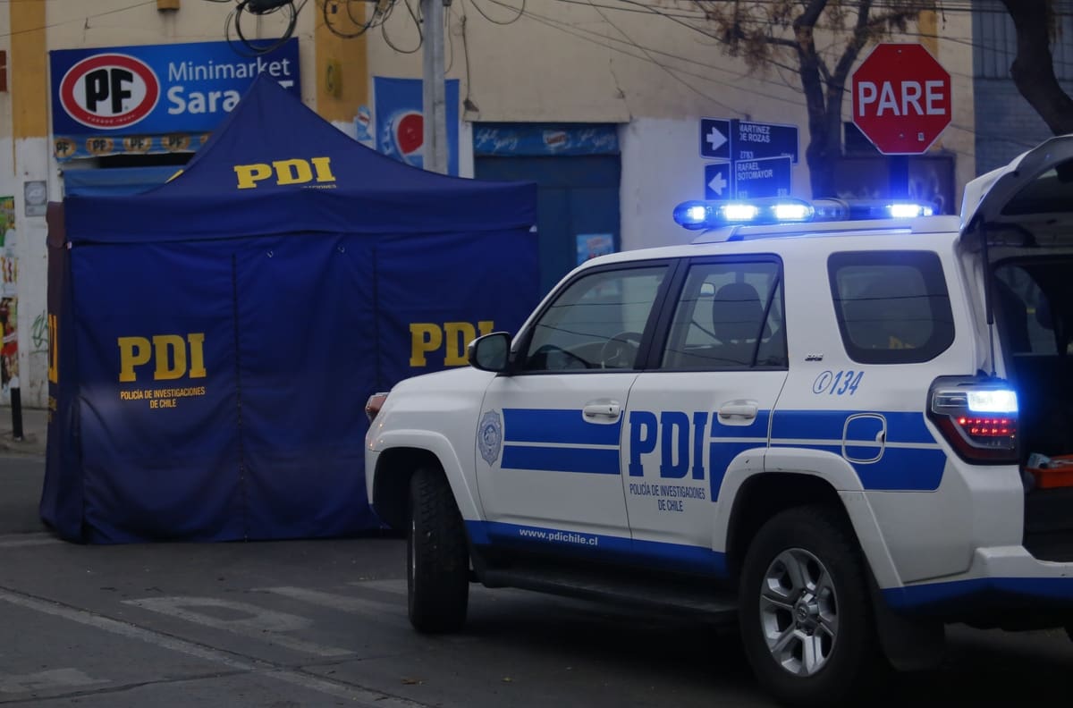 En plena vía pública: Dos hombres mueren tras recibir impactos de bala en Rancagua