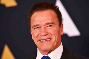 Arnold Schwarzenegger utiliza su icónica frase de "Terminator" para que se vacunen por Covid-19