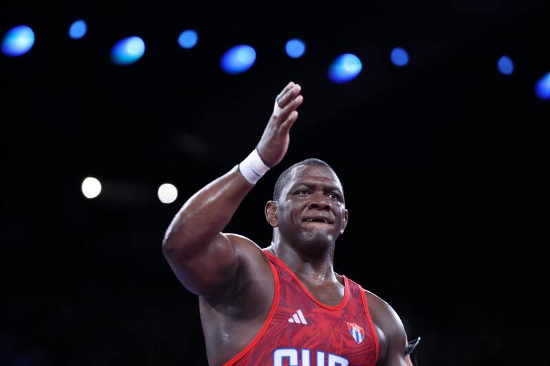 será el rival de Yasmani Acosta en la final de la lucha Grecorromana. Foto: EFE/EPA/YAHYA ARHAB