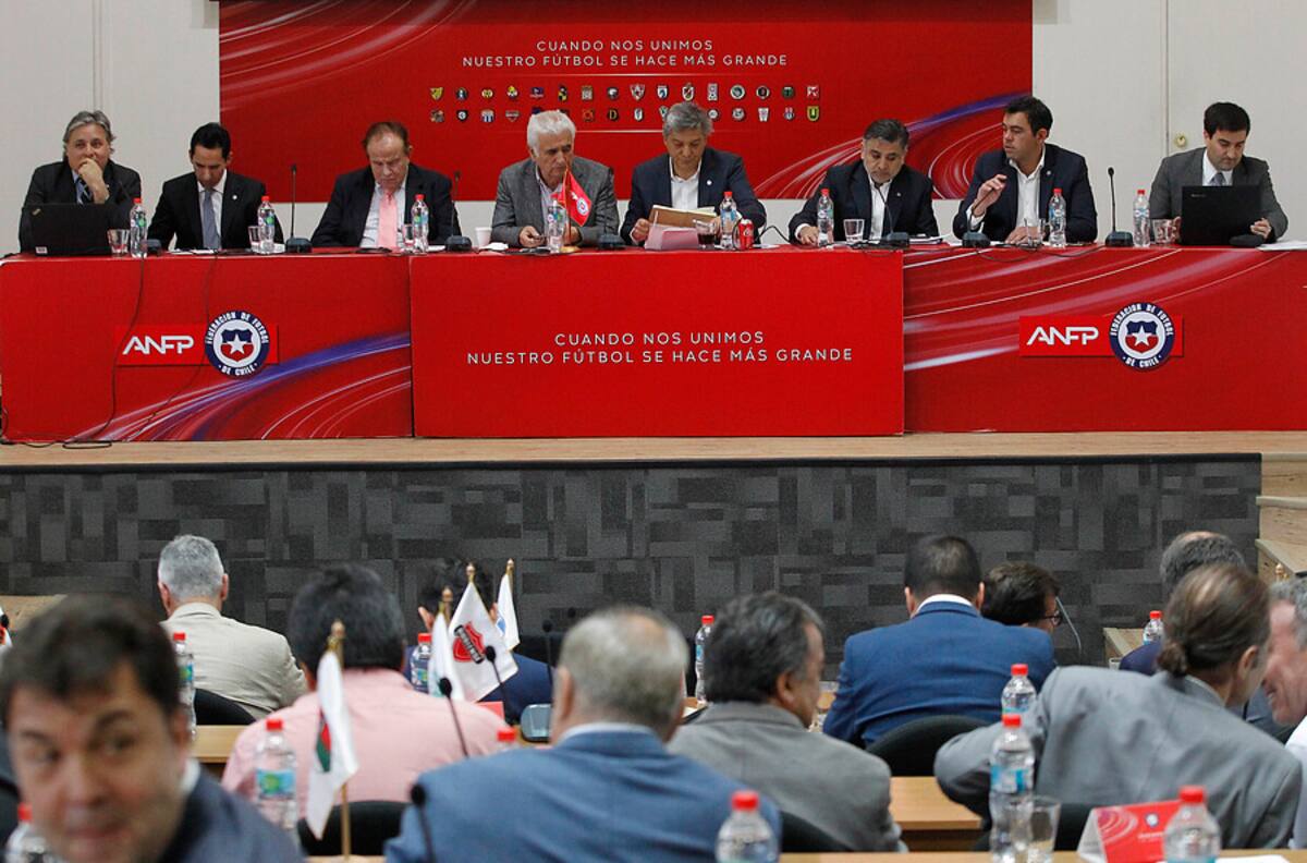 El 'Chile 4' se peleará en cancha: Conmebol podría extender plazo para definir el cupo