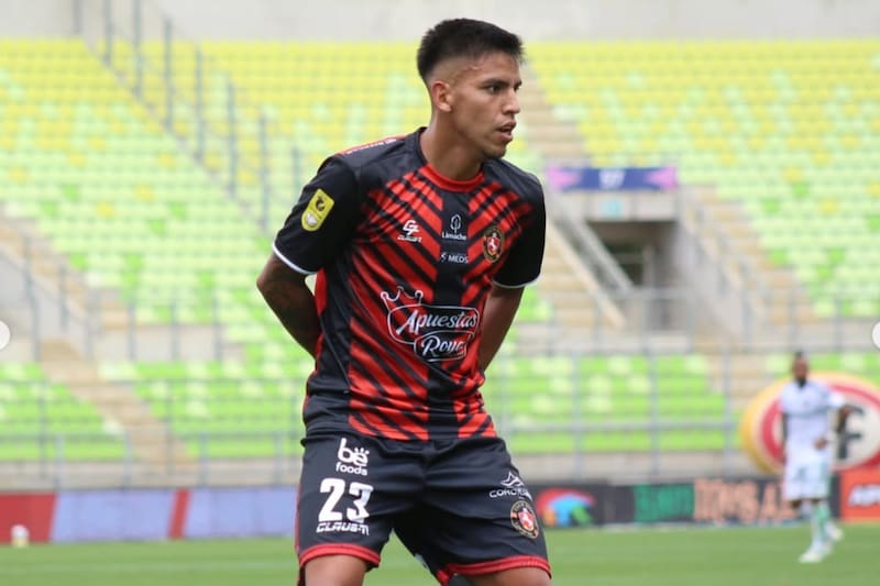 El defensor fue figura en Deportes Limache. Foto: @yerko_021