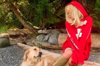 Pamela Anderson cierra sus redes sociales porque quieren "controlar su cerebro"