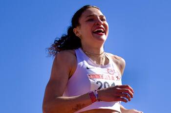 ¡Orgullo chileno! Martina Weil registra nuevo récord nacional en Suecia