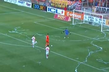 VIDEO | El insólito gol errado por David Escalante en la definición de la liguilla entre Cobreloa y Copiapó en Primera B