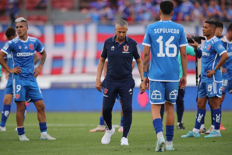 Álvarez tiene para elegir: los jugadores de la U que pelearán por un lugar en la Supercopa.