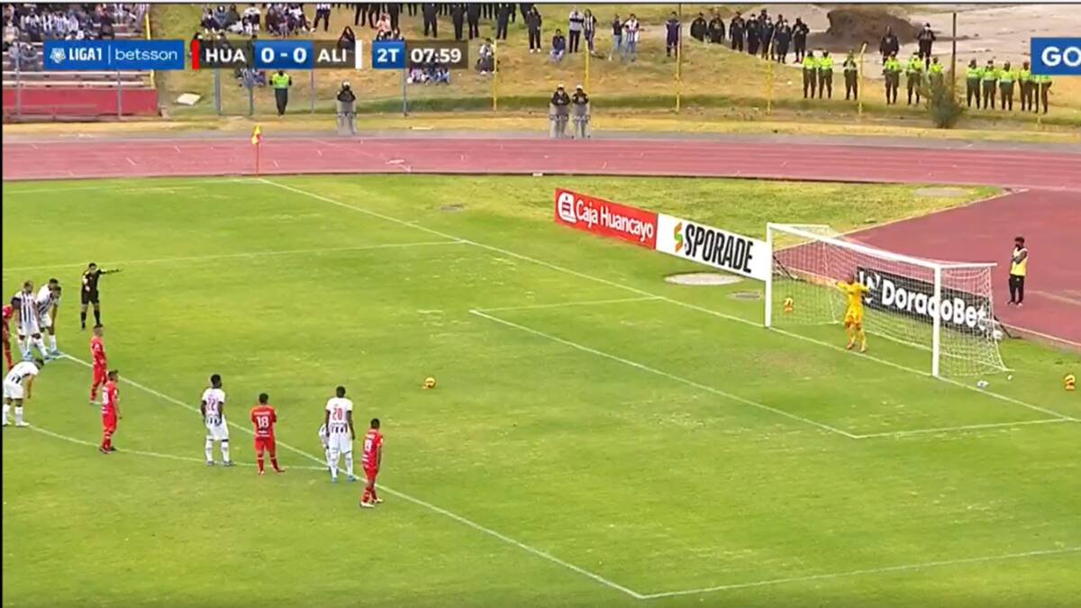 VIDEO | Olvidado delantero chileno sigue imparable en Perú y le convirtió a Alianza Lima
