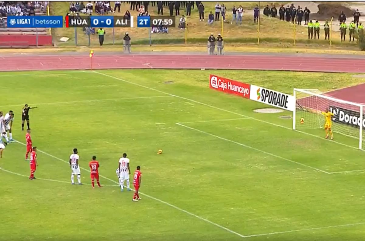 VIDEO | Olvidado delantero chileno sigue imparable en Perú y le convirtió a Alianza Lima