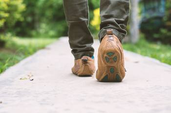 Expertos de Harvard confirman cuántos pasos hay que dar al día para evitar problemas al corazón