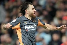 VIDEO | Ben Brereton sigue bendecido con la red y en pleno Viernes Santo se mandó este gol en Inglaterra