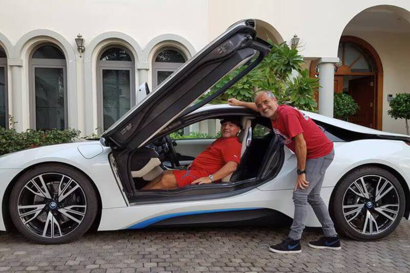 El BMW I8 cuando estuvo en Dubai