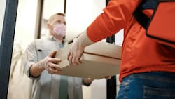 La generación delivery: cómo la dieta de los chilenos se transformó tras cambiar la cocina por el celular