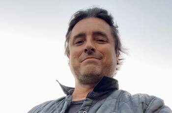 "Nunca estoy solo": Jorge Zabaleta muestra su especial compañía mientras va a buscar a su hija al carrete