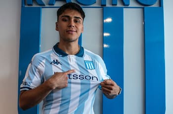 “Tiki taka”: Damián Pizarro es presentado en Racing con particular dorsal en la espalda
