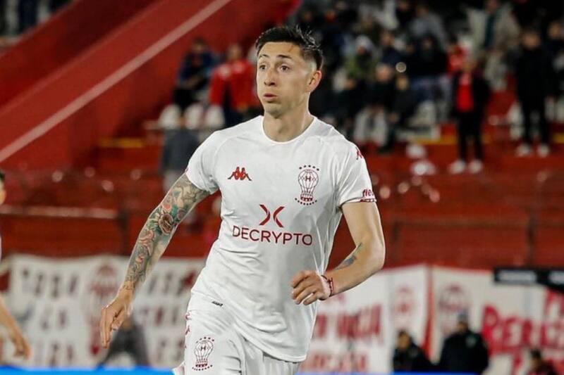 El seleccionado chileno se ha convertido en figura de Huracán.