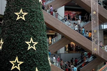Mall Costanera Center busca trabajadores para Navidad: Revisa los puestos disponibles en Ripley, Casaideas y Falabella
