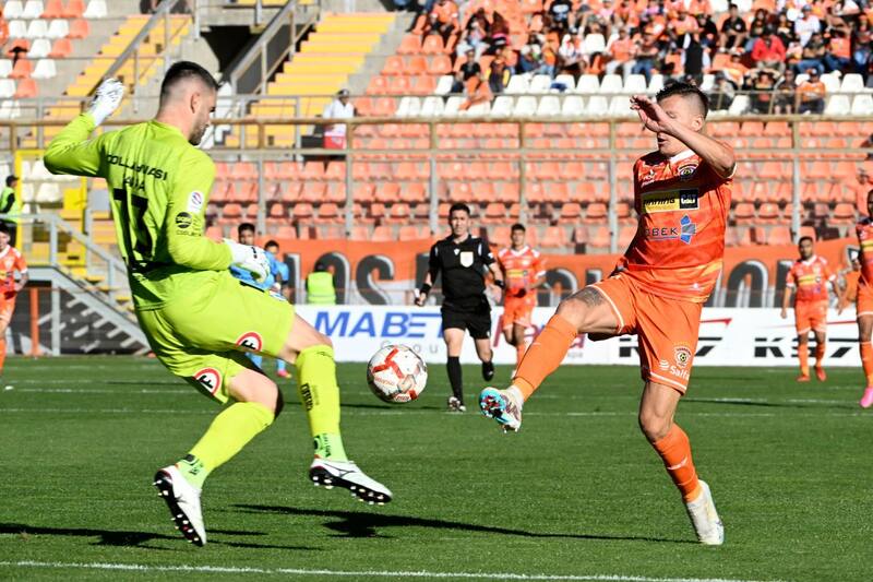 Daniel Sappa en el partido de Cobreloa vs Deportes Iquique. Foto: Agencia Aton.