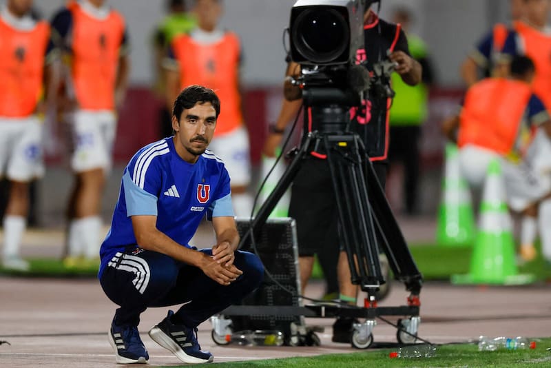 El entrenador de la U confía en poder revertir la situación de su equipo. Foto: Agencia Aton.