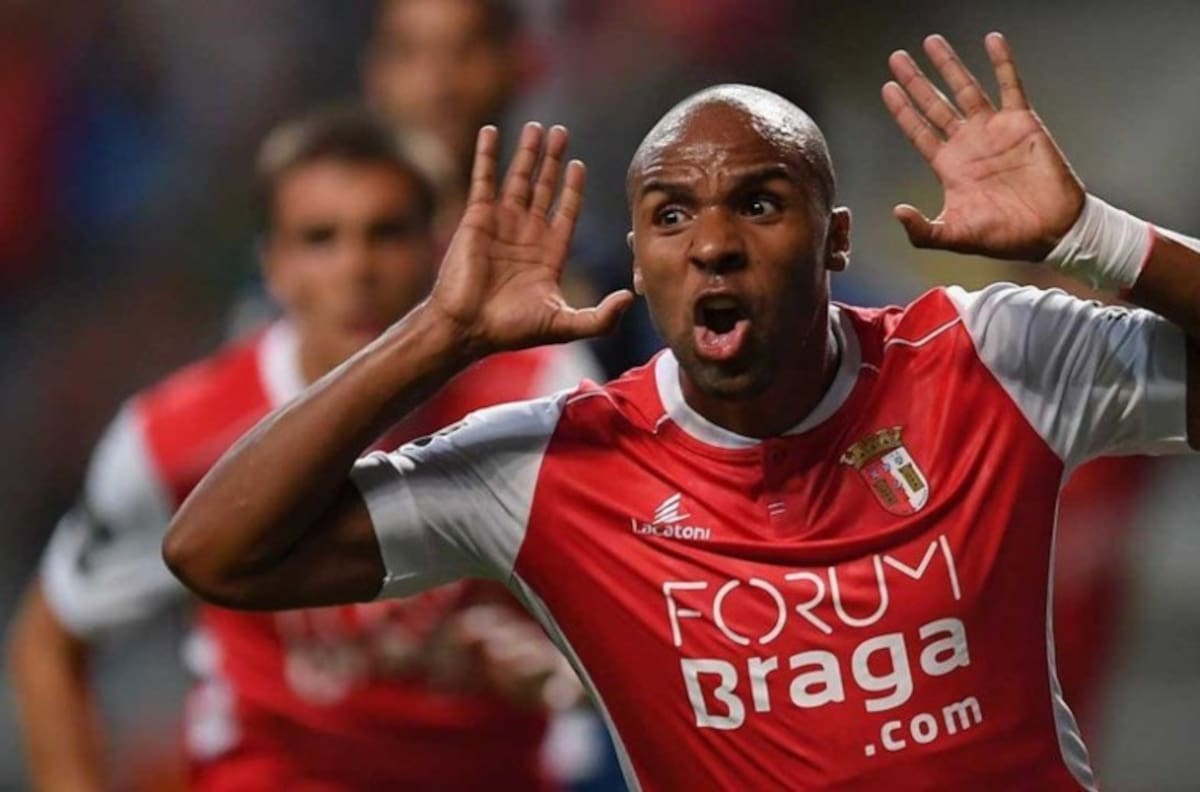 Cuatro pases: El letal contragolpe que terminó en el gol de Wilson Eduardo por Europa League
