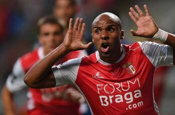 Cuatro pases: El letal contragolpe que terminó en el gol de Wilson Eduardo por Europa League