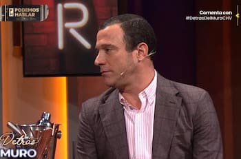 “Estoy en la banca”: Julián Elfenbein reflexionó sobre su ausencia en la TV con palo a personas que ya no están en CHV