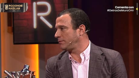 “Estoy en la banca”: Julián Elfenbein reflexionó sobre su ausencia en la TV con palo a personas que ya no están en CHV