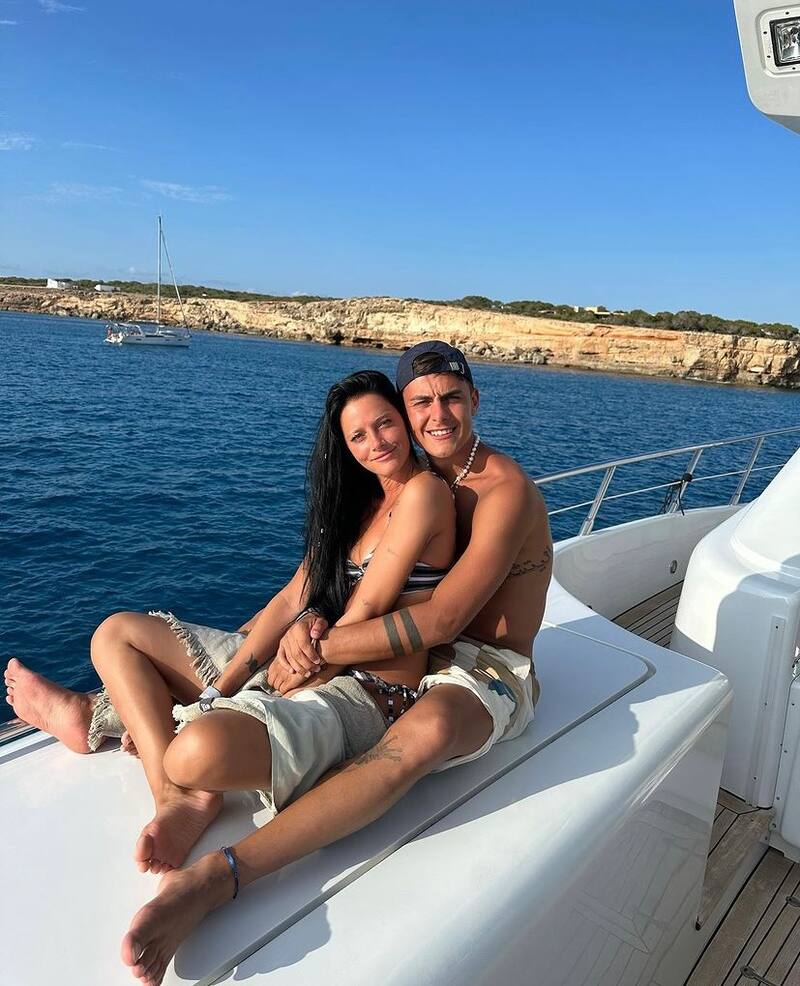 Paulo Dybala junto a Oriana Sabatani. Foto: Instagram.