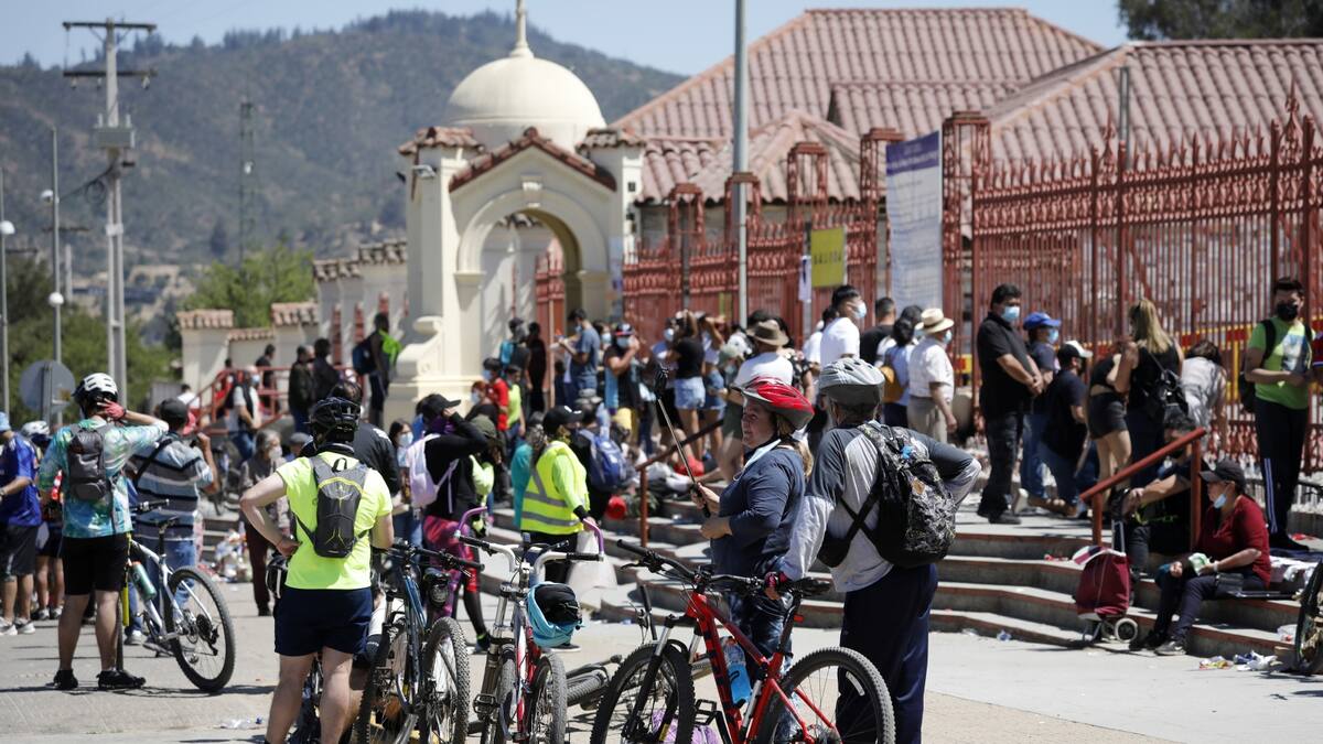 VIDEO | Peregrinación a Lo Vásquez: Cientos de personas comienzan a llegar al santuario