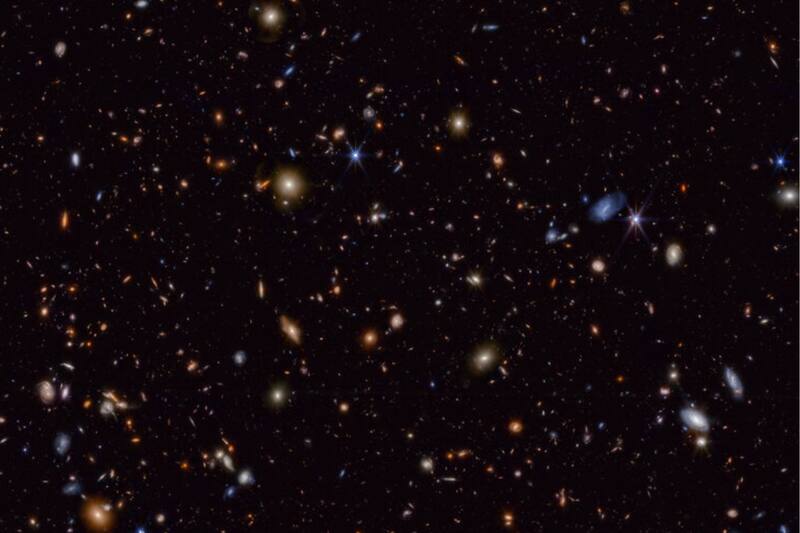 Telescopio Webb revela impresionantes hallazgos.