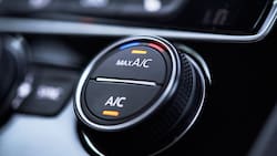 ¿Por qué apagar el motor con el aire acondicionado encendido puede dañar el auto?