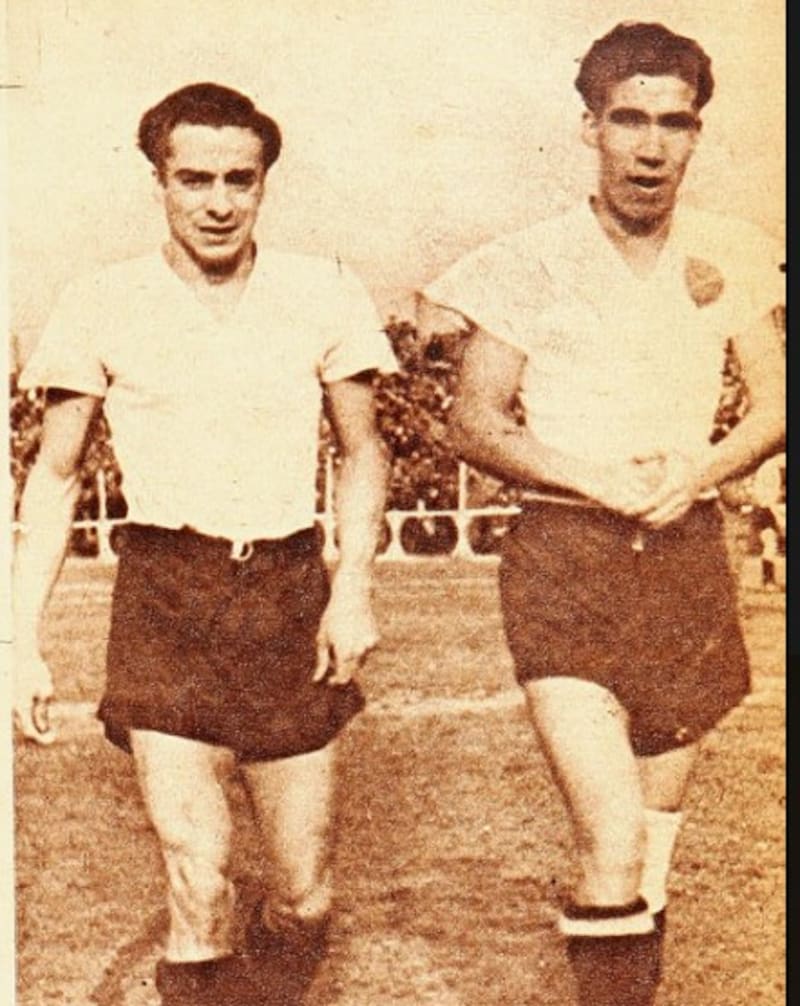 El "insider" peruano (a la izquierda) aparece junto a Norton Contreras. El del Rímac marcó una época en Colo Colo.