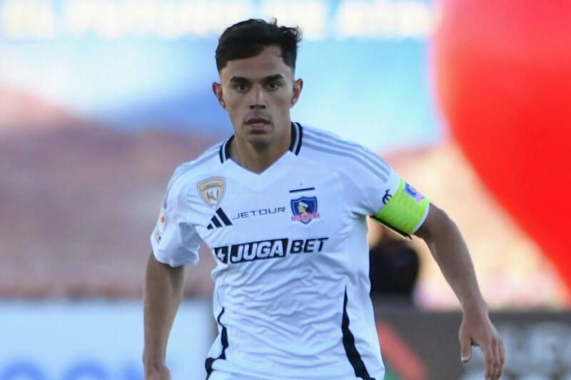 Los Albos dejaron de depender de sí mismos para clasificar a Copa Sudamericana. Foto: Agencia ATON.