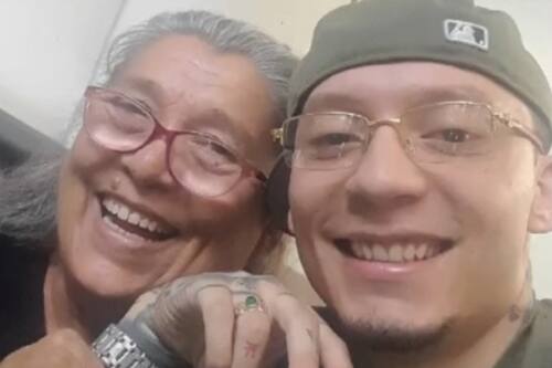 Regalan una casa a la madre de Galee Galee en concierto de homenaje al fallecido artista