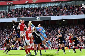 ¡Brillante! Tiane Endler ganó este mano a mano de manera espectacular en Champions League
