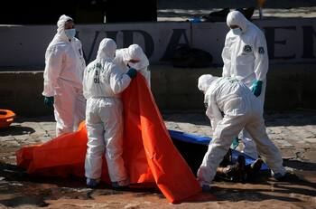 Hallan cadáver de hombre en situación de calle con un balazo en la cabeza en Recoleta