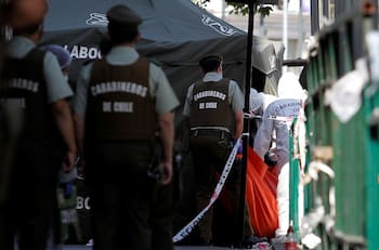 Encuentran muerto a hombre que fue apuñalado en Parque Forestal: Era seguido desde Barrio Bellavista