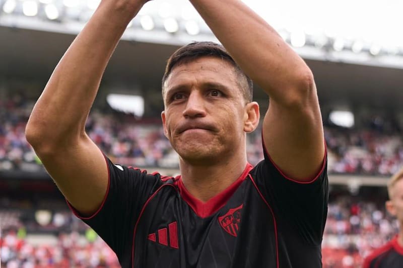 El chileno estaría viviendo su última temporada como jugador del Sevilla FC. Foto: Sevilla FC.