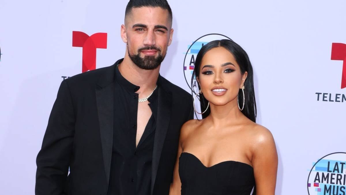 Becky G celebró el día de San Valentín junto a su novio futbolista