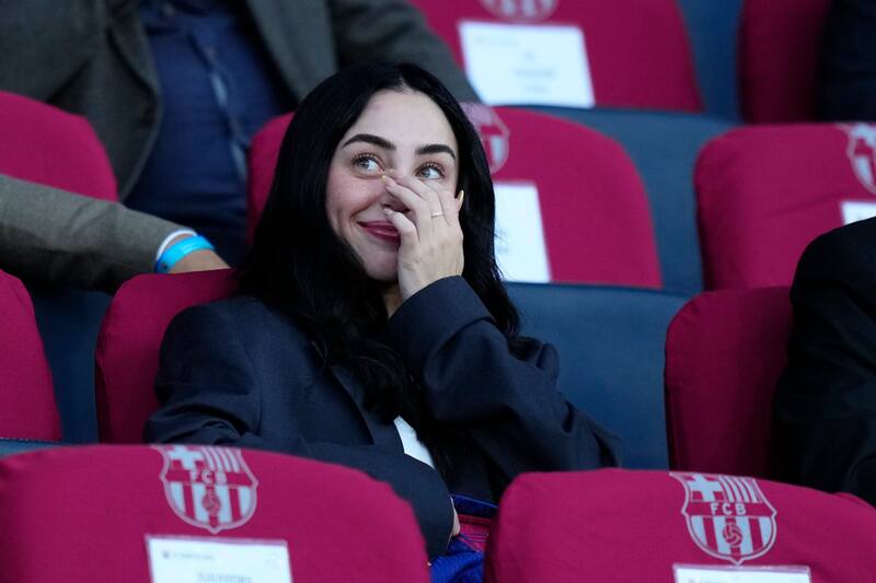 La argentina viendo un partido de Lamine Yamal en Barcelona. Foto: Agencia EFE