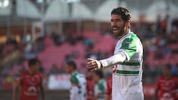 “Concentraba con el Loco Abreu en Puerto Montt y la primera vez que me vio con el teléfono me retó”