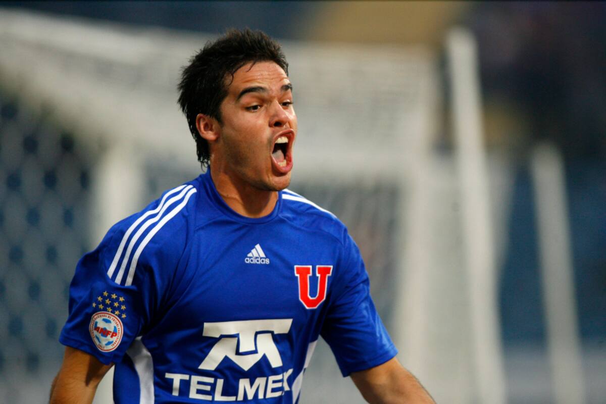 FUTBOL, U. CATOLICA VS. U. DE CHILE
DECIMO SEXTA FECHA, APERTURA 2009
IDEM
10/05/2009
SANTIAGO, CHILE
ANDRES PINA/PHOTOSPORT
SOCCER, U. CATOLICA VS. U. DE CHILE
16TH ROUD, OPENING CHAMPIONSHIP 2009
10/05/2009
SANTIAGO, CHILE.
ANDRES PINA/PHOTOSPORT