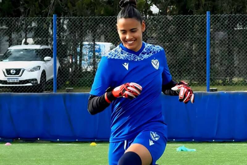 El nuevo refuerzo de la Universidad de Concepción. Foto: @mica.britez_ en Instagram