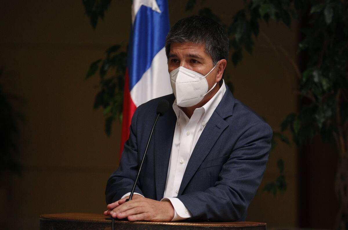 Manifestantes impidieron el paso de subsecretario del Interior a Cañete: Manuel Monsalve tuvo que suspender actividades en la comuna