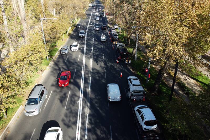 La realización de una feria masiva obligó a proceder con una serie de desvíos en varios puntos de la RM. Créditos: Javier Salvo/Aton Chile.