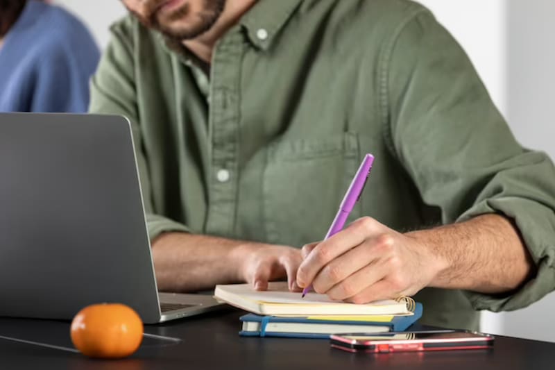 Revisa si puedes recibir este beneficio. Créditos: Freepik