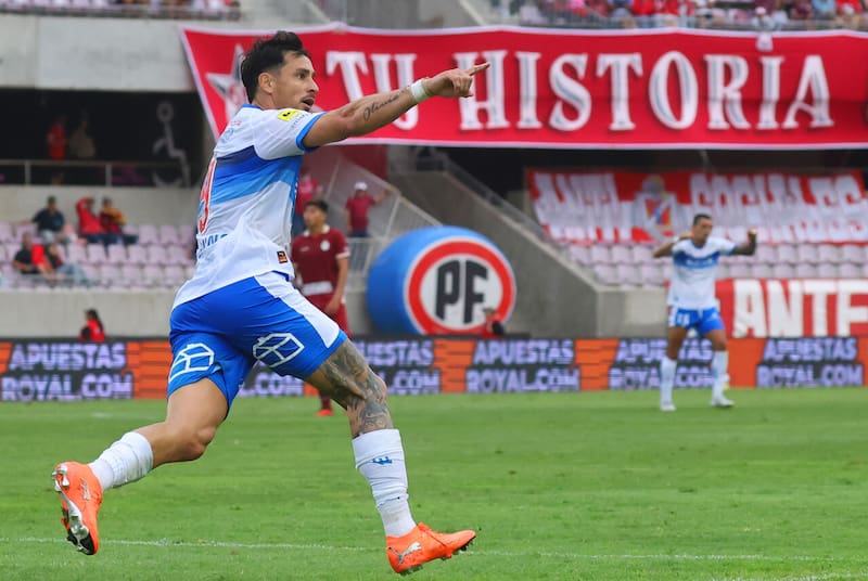 Zampedri rescata a la UC: Universidad Católica empató con La Serena en un debut lleno de goles. Foto: Aton.